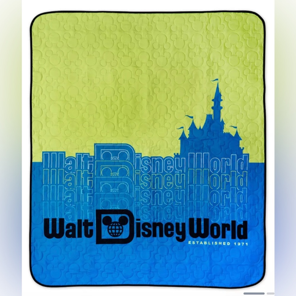 NWT Walt Disney World Parks Magic Kingdom Castle Quilted Blanket 50x60